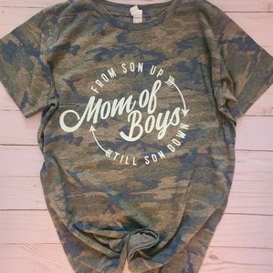 Mom of boys tee